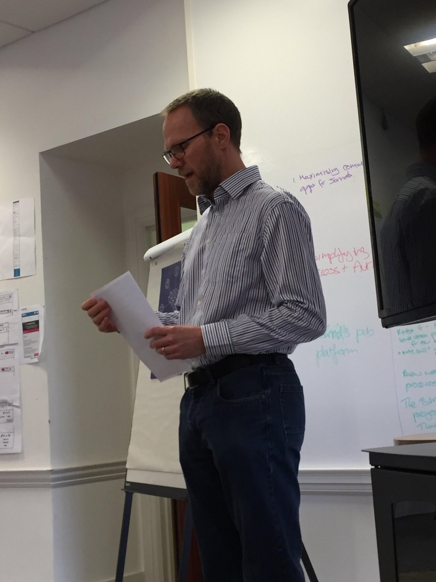 BMJDigitalGroup's tweet photo. @unique_rex kicking off #bmjhack2018 https://t.co/wFEc4gxBM1