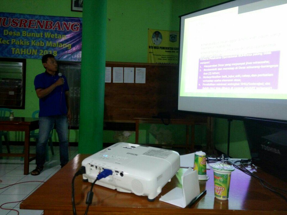 SemyArayunedya's tweet photo. Kegiatan memetakan potensi BUMDes sebelum musyawarah dan musyawarah desa tentang sosialisasi BUMDes Bunutwetan. BUMDes sebagai lembaga milik warga yang keuntungannya digunakan sebesar-besarnya untuk warga.

#ManfaatDanaDesa
#tppijawatimur
#tppimalang
#Malangkab https://t.co/UUNSh3ump1