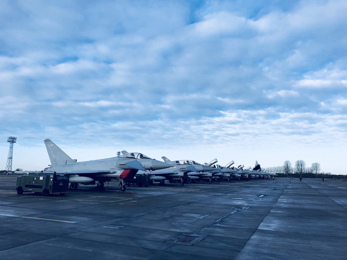 RAFTyphoonTeam's tweet photo. #Typhoons lined up as far as the eye can see this morning on the #29Line 
It’s looking like a very pleasant afternoon for noise too 😉✈️🙌🏼🔥

📷credit: Cpl Nick Jarrett 29(R) Sqn Engineering Training Instructor 👨🏻‍🔧 https://t.co/P5OmKU4ha1