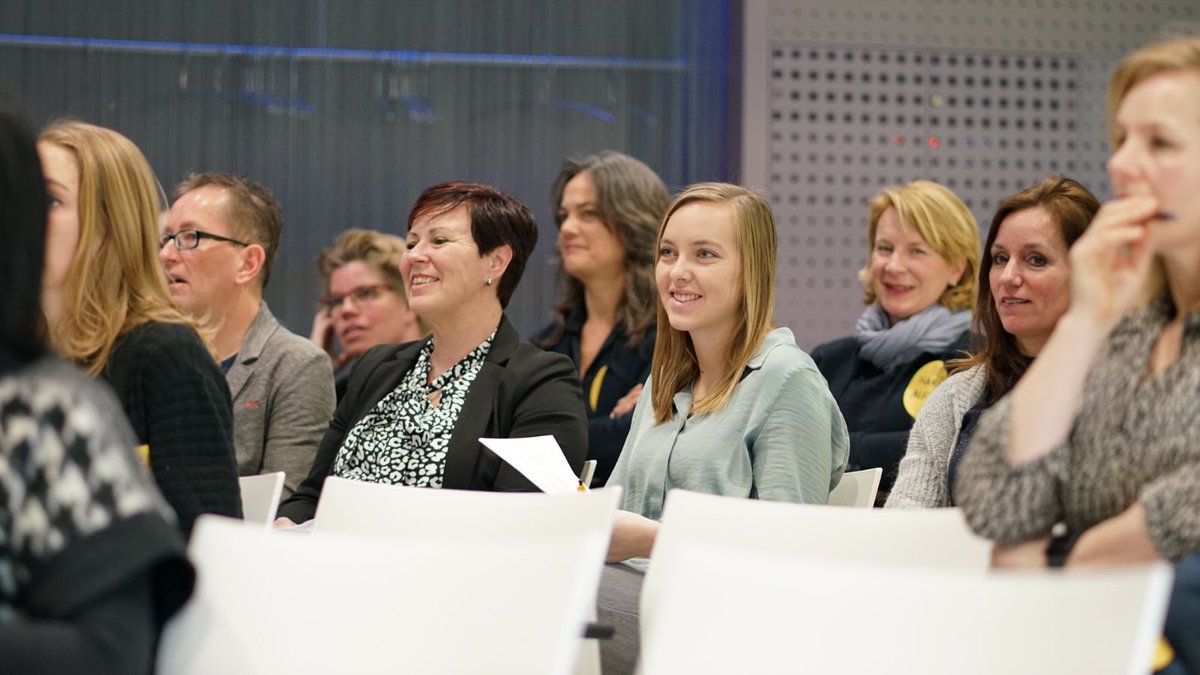 De adolescentie motivatie: vraag je je kind haar kamer op te ruimen, doet ze het niet. Maar komt een vriendinnetje langs, is het al gebeurd. Rosa Meuwese neemt ons mee in het beslissingsproces van adolescenten. #gezondopgroeien circleoflife2018.nl