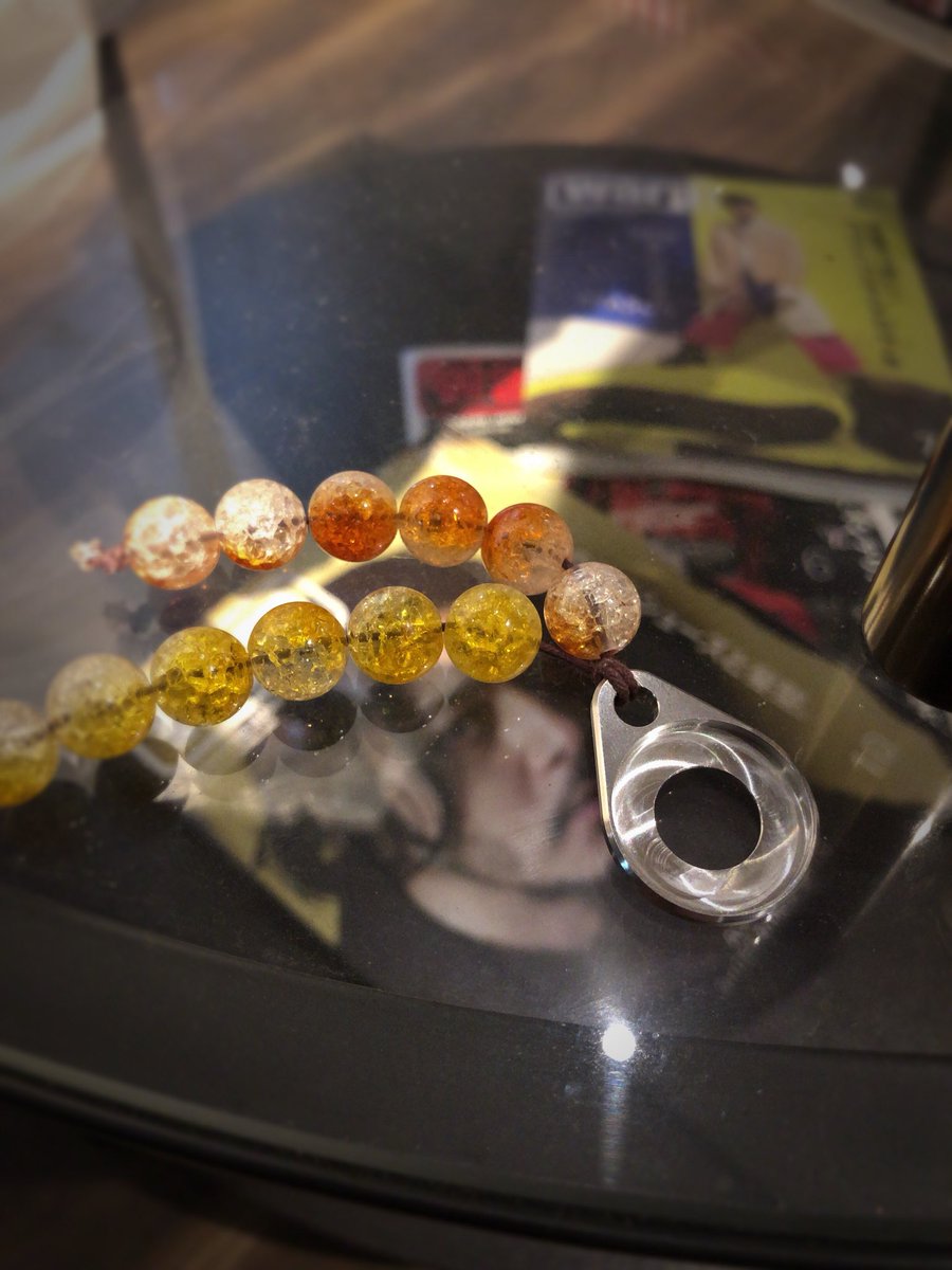 maco_vape's tweet photo. でさ、しれっとしてたけどこのリング素敵でしょ?✨チャーム着けるも良し、ストラップ着けて首から下げても良し(^^)
ご縁があって我が家に来ました
VAPEの輪って素晴らしい
thx!@rokugatsu10 @no_n_tn
#JuneRing #SKIP mod #VAPEの輪 https://t.co/9XHJVb4w97