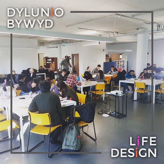 UWTSDStudents's tweet photo. MBA students from @SBS_UWTSD with @LifeDesignUWTSD @techhubswansea for a #professionaldevelopment day today. Discovering transferable and professional #skills for #unilife and beyond @uwtsdswanseabusinessschool @UWTSD https://t.co/mQiZkhNKNC https://t.co/4OFNbUMdoZ