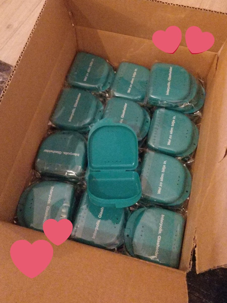 We hebben van <a href="/Interpolis/">Interpolis</a> gratis bakjes voor mouthgards ontvangen en een donatie! Onwijs bedankt hiervoor! #fantastisch #sponsoring #rollerderby