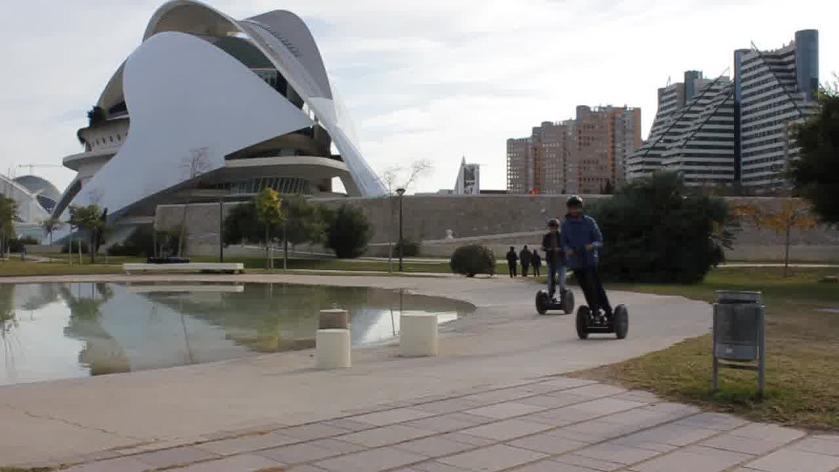 Realy Segway Fun

valencia-segwayanyway.com
facebook.com/valencia.segwa…