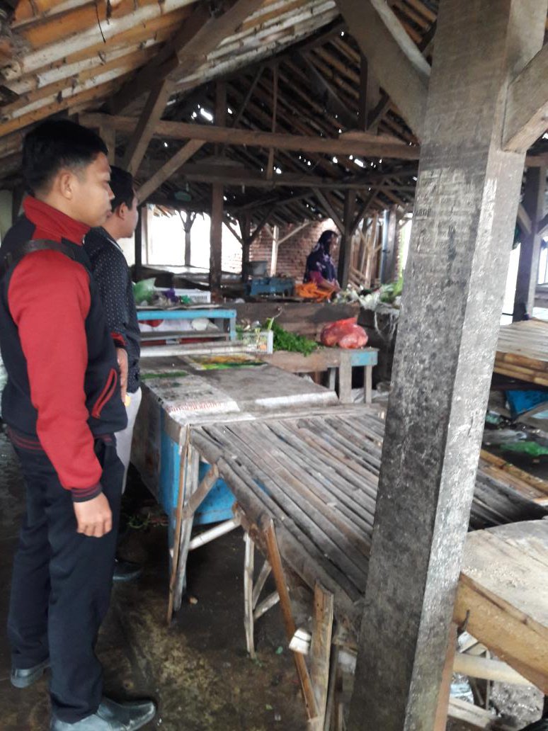 Budiman12311's tweet photo. #ManfaatDanaDesa
#tppijawatimur 
#lumajang
#lumajang
#lumajang 

Menggali Pasar Desa Sebagai Potensi Desa di Desa Karangbendo Kec. Tekung

@jokowi
@EkoSandjojo 
@anwsanusi 
@fachrilabalado 
@DewantoAndry https://t.co/kZEcyRGzf2