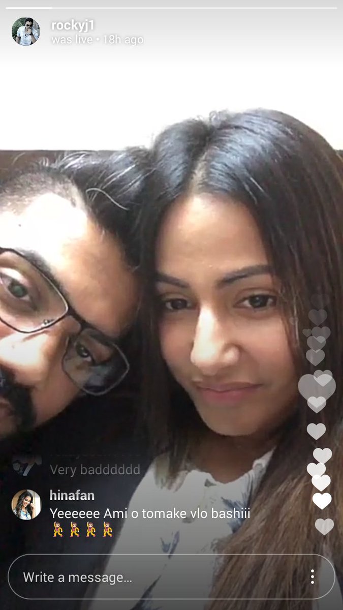 iPGaur's tweet photo. #HiRoLiveChat

Sum1: I want a bf like Rocky💏👫

Ro✨: Yeh bhi mil sakta hai trial pe😂😂

Hina: makes oh-so-adorable faces 😆😆😝😝😱😱😘😘

@eyehinakhan @jjrockxx https://t.co/LnHnoIcAr4