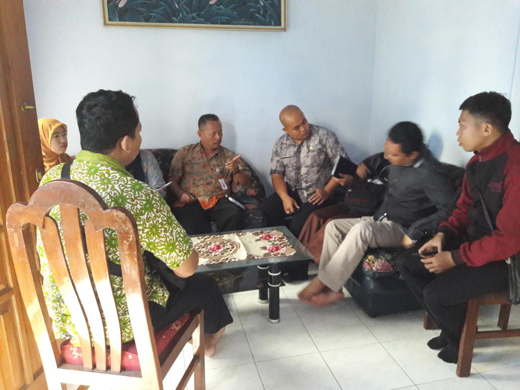 Budiman12311's tweet photo. #ManfaatDanaDesa
#tppijawatimur 
#lumajang
#lumajang
#lumajang 

Menggali Pasar Desa Sebagai Potensi Desa di Desa Karangbendo Kec. Tekung

@jokowi
@EkoSandjojo 
@anwsanusi 
@fachrilabalado 
@DewantoAndry https://t.co/kZEcyRGzf2