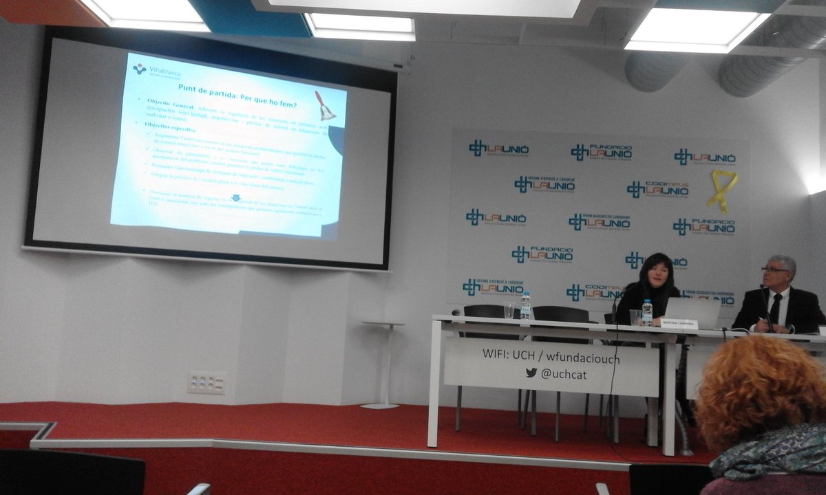 uchcat's tweet photo. Martina Carmona parla de la regulació de les emocions com a intervenció en discapacitats intel.lectuals. @GrupPereMata #BenchInnovacio https://t.co/PqjTDpoMSx