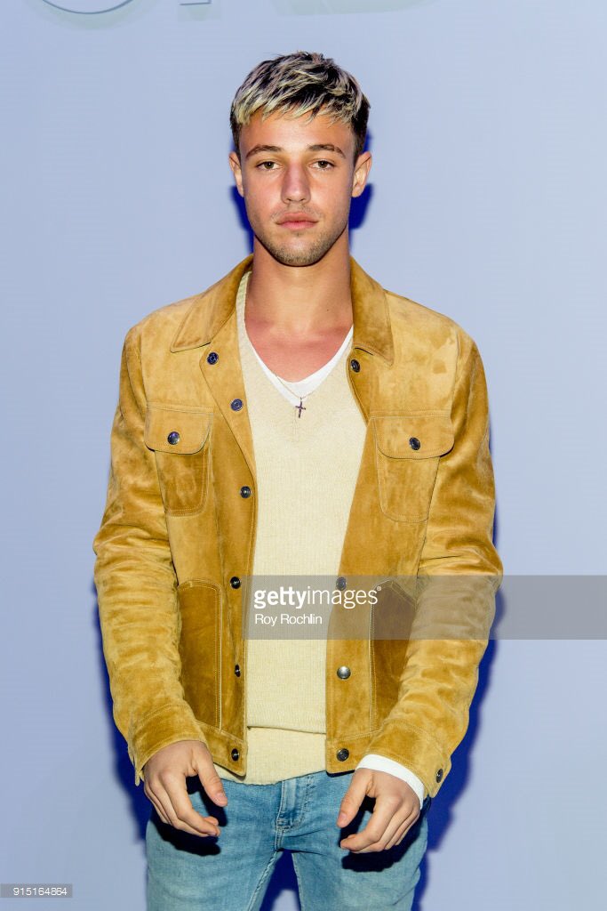 CamDPortugal's tweet photo. Fotos do Cameron Dallas - Tom Ford Fall/Winter 2018 Men’s Runway Show, no Park Avenue Armory em Nova Iorque (6 de Fevereiro). Muito lindo, não acham? 💕 https://t.co/hFjmIbxThq