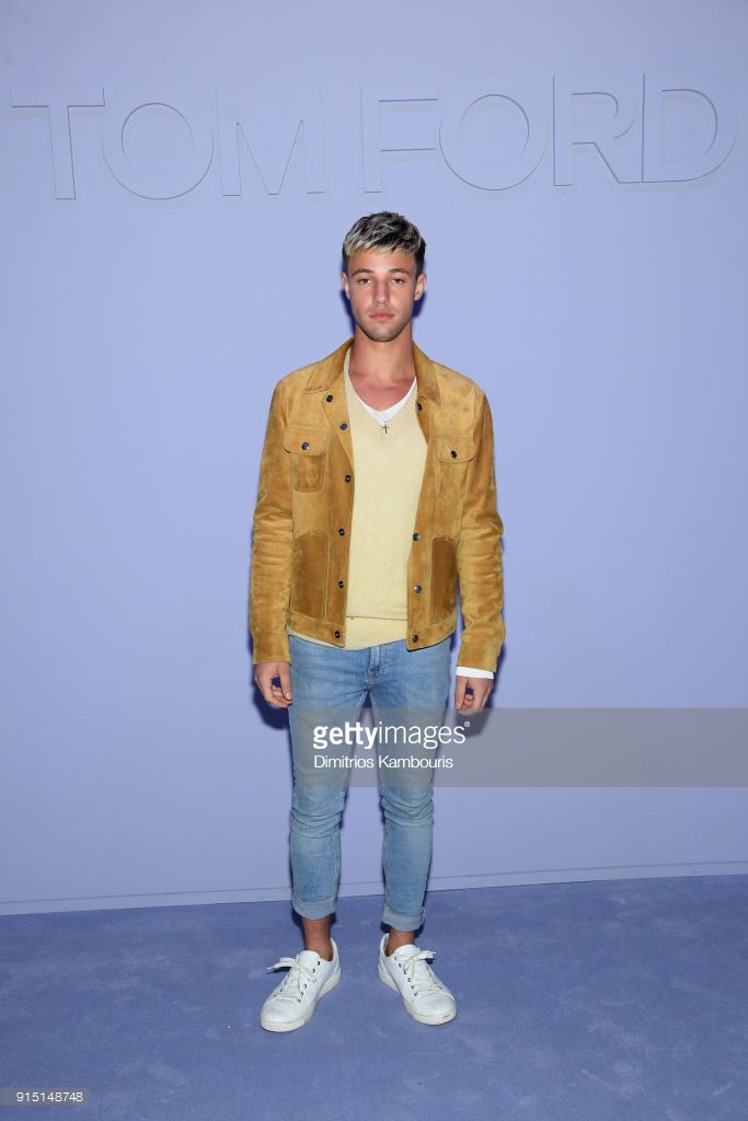 CamDPortugal's tweet photo. Fotos do Cameron Dallas - Tom Ford Fall/Winter 2018 Men’s Runway Show, no Park Avenue Armory em Nova Iorque (6 de Fevereiro). Muito lindo, não acham? 💕 https://t.co/hFjmIbxThq