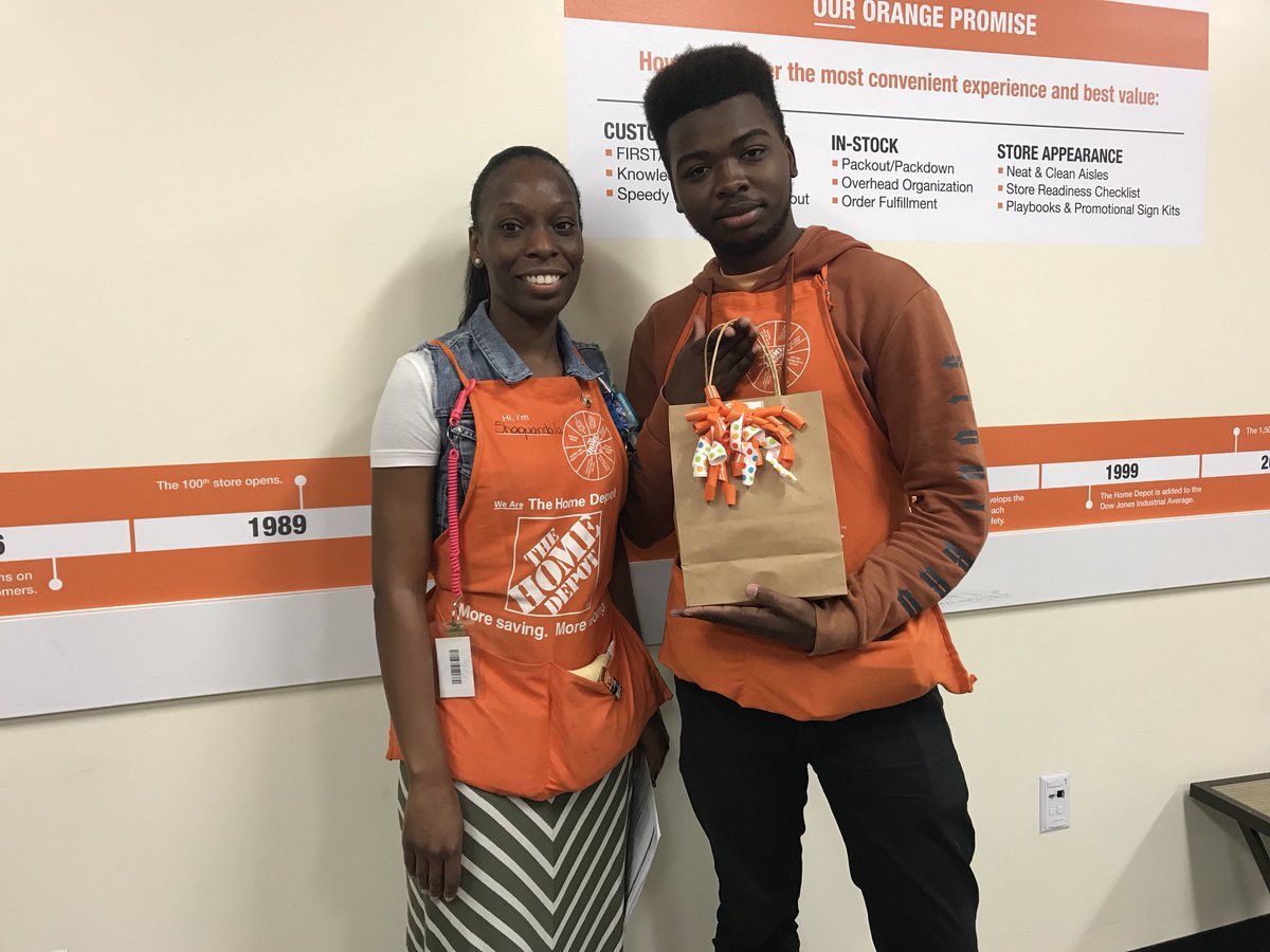 MasielJS's tweet photo. Congratulations to Stephan for winning the Super Bowl raffle #SuperBowl #6322 https://t.co/quYNAJd62H