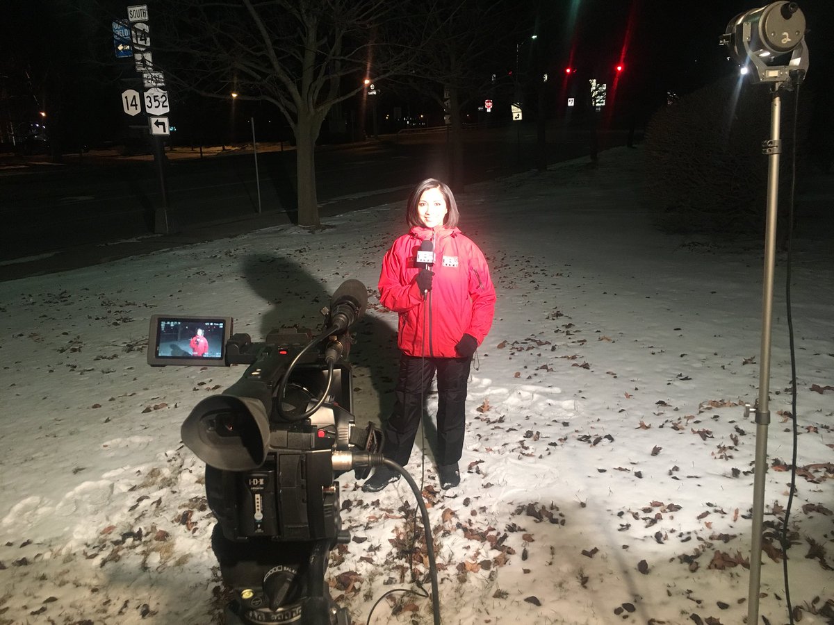 GayleOng's tweet image. Where’s the snow?!? I wore my snow pants today #WinterStormCoverage with photog @WETMTVRich we’ll be LIVE at 6:30AM on #18NewsToday