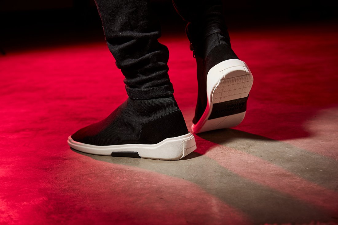 Style Delta #anthonymiles #shoes #luxury #british #fashion #concept #shoegame #menswear #mensfashion #soles #shoeblogger #streetstyle #mensfootwear #footwear #sneakers #speedrunner #concept #knitsneakers