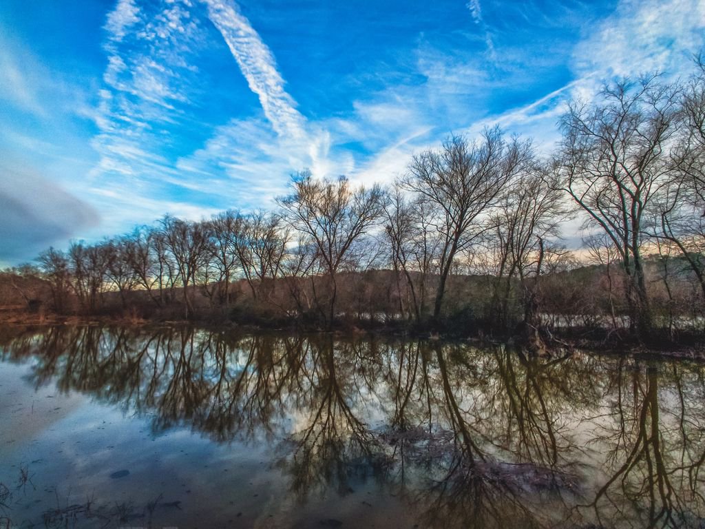 Willeo Flats
Flats under the Roswell Riverwalk on the Chattahoochee. 
#reflection #atlanta #binded #stormhour #ThePhotoHour