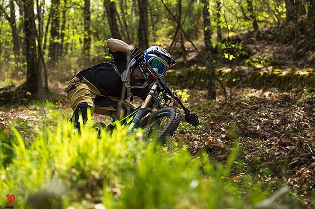 alotroladomtb's tweet photo. #motivaciondeldia. “ Levántate, suspira, sonríe y sigue adelante”
_______________________________________________________
https://t.co/k5OczKvpaM
___________________________________________ #mtb #igermtb #dh #AlotroladoMTB #mtbike #mtbgram #mtblove… https://t.co/0kN3KYtvJg https://t.co/5AUplVjgGa