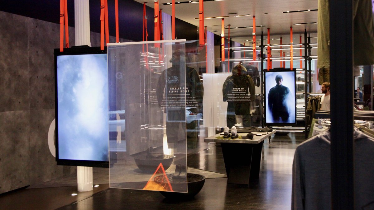 We recently worked with Random Studio to develop these motion triggered fog displays for NikeLab in New York City ow.ly/XMTK30hYqUd