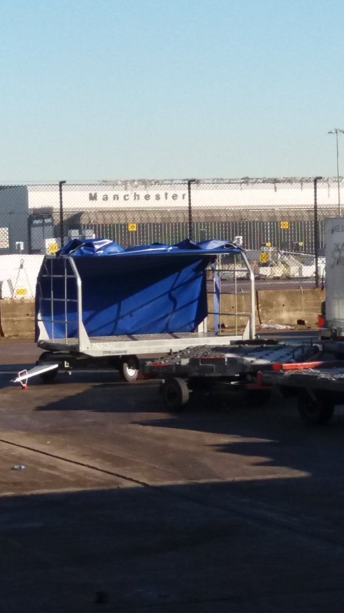 EnvHealthMcr's tweet photo. The difference a day makes #keepingFoodsafe at Manchester Airport https://t.co/TRb35qoDnu