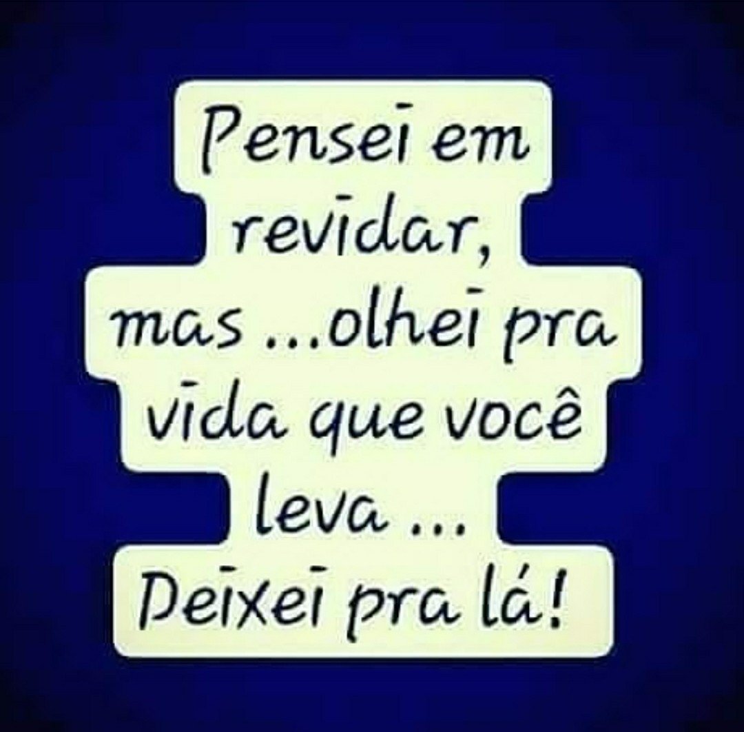 Não vale a pena.
Sou grata a Deus por tudo o que ele me deu. 
A inveja, que sei que existe,  em ter o que tenho não é maior que meu Deus.
A realidade é bem diferente aqui fora do Twitter.
😉👌