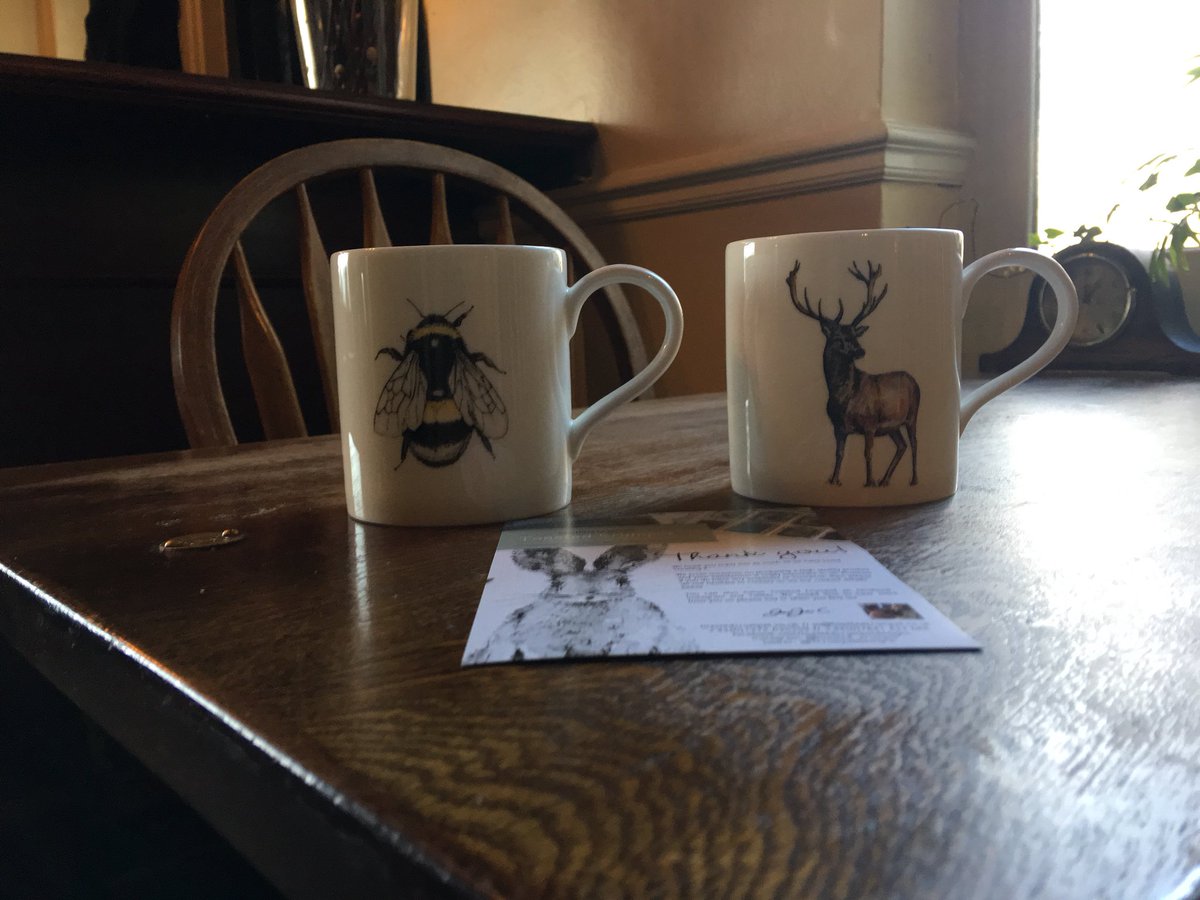DiamondPubOxted's tweet photo. Thank you @TCrumpetDesigns absolutely stunning #localart #contemporarybritishwildlife @DiamondPubOxted #picturethis https://t.co/WqFWbMk2tg