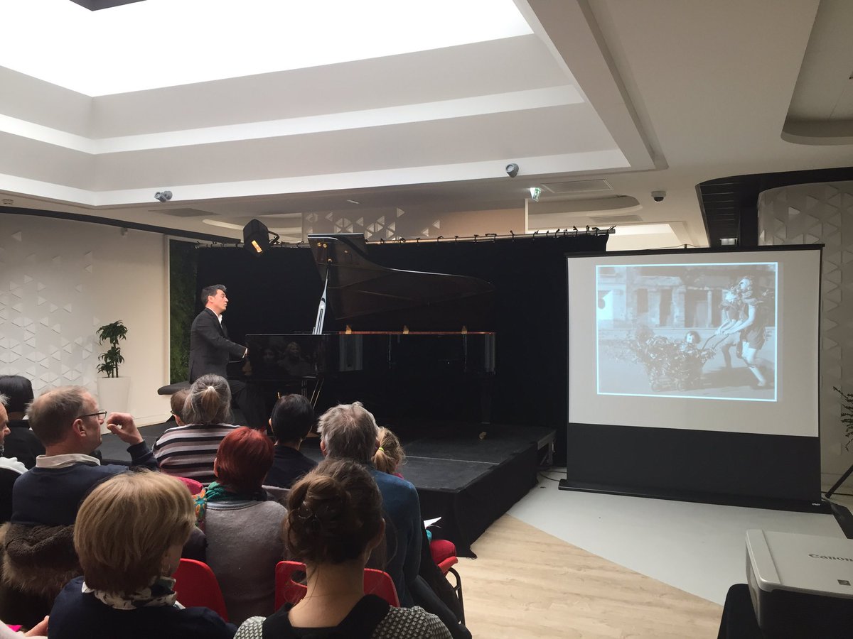 espacekennedy's tweet photo. A l'Espace Kennedy: Brahms,chopin,Schubert,Liszt, Schumann, à la rencontre des Burgiens par les mains du talentueux Samuel Fernandez@ca_centrest.fr👏🎼🎹 https://t.co/vQXZO1uNFZ