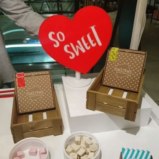 One week till Valentine's Day!

#loveissweet #surpriseyoursweetheart