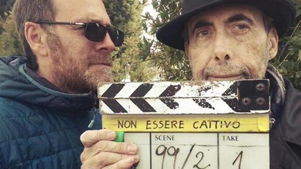 mzoep's tweet photo. Il #7Febbraio del 1948 nasceva #ClaudioCaligari. Il più irriducibile #outsider del #cinemaitaliano oggi avrebbe 70 anni.
#thelovingmemory
#nonesserecattivo
#valeriomastandrea #lucamarinelli
#buoncompleanno #caligari https://t.co/0vqwqKHwOp