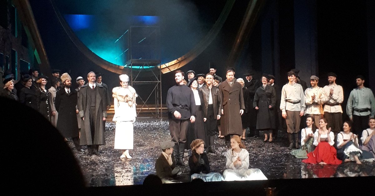MerakiWhiskers's tweet photo. I am in love with #DoktorSchiwago and this whole entire cast. It is an amazing piece of art 💕
#MukoLeipzig 
#JanAmmann https://t.co/vmfdeLuF0a