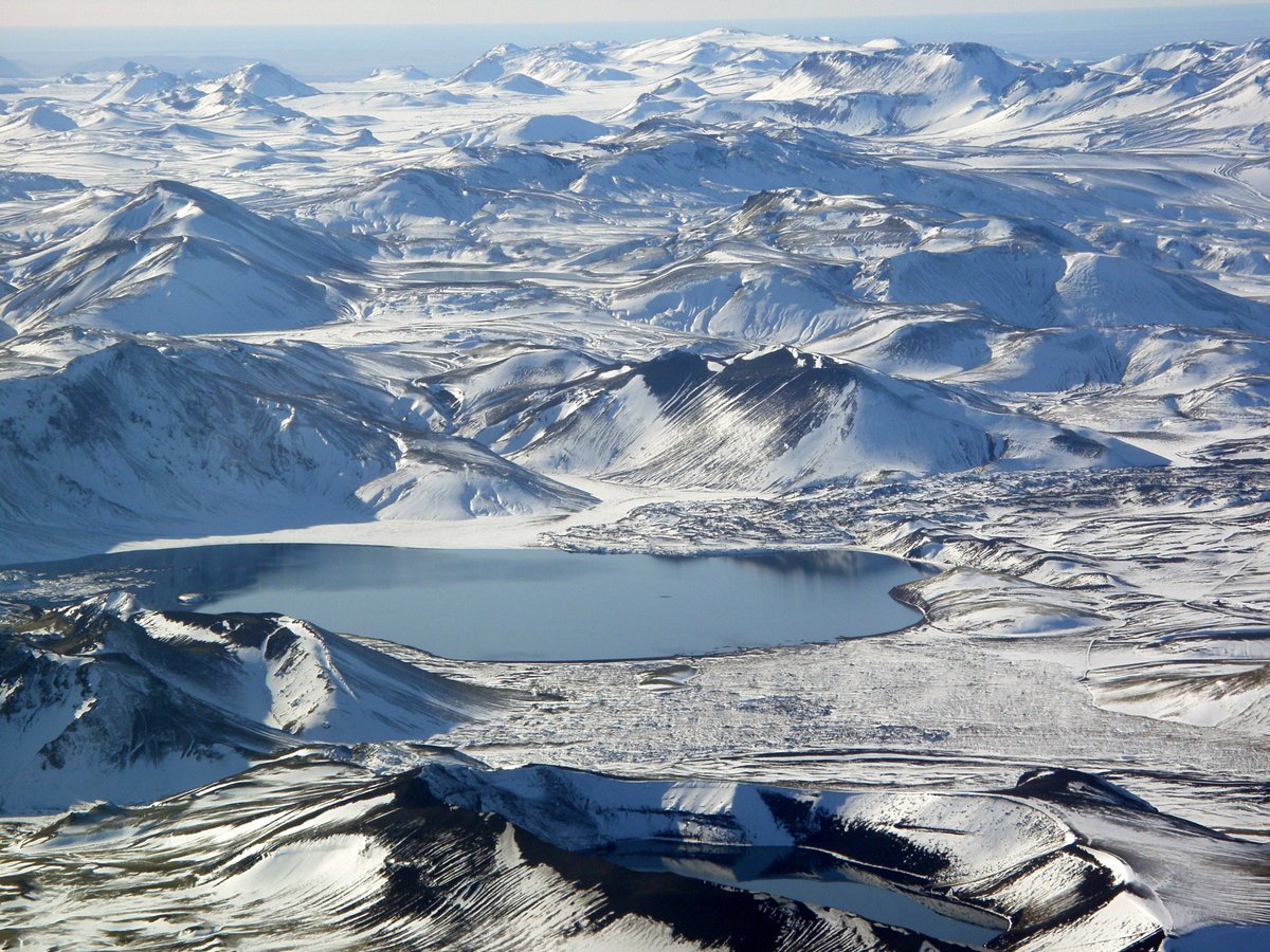 Spellbinding winter scenery.
#flightseeing #atlantsflug #travel #bucketlist #naturephotography #aerialphotography #inspiredbyiceland