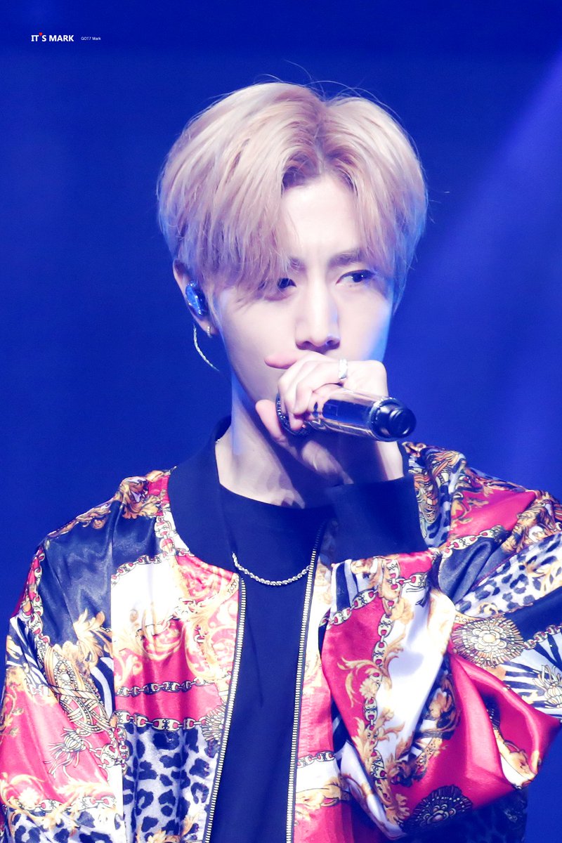 itsmark0904's tweet image. [HQ] 4TH FM #아가새연구론 #갓세븐 #마크 #GOT7 #MARK :: 😍😍💘