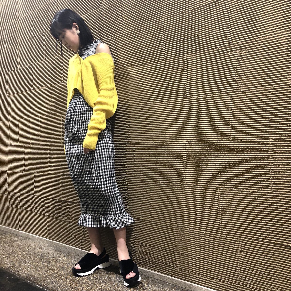 Snidel公式アカウント Pa Twitter Staff Snap ギンガムチェックの程よいクラシカル感とシャープなiラインシルエットとのバランスが小粋なスタイリングを後押し ギンガムシャーリングワンピース 14 000yen Tax チェック T Co J9ddp8sjcc Snidel