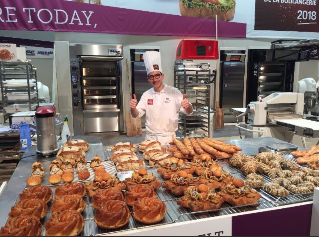 Félicitations au Néerlandais <a href="/peterbienefelt/">Peter Bienefelt</a>, vainqueur au <a href="/Bakery_Masters/">Masters Boulangerie</a> mondial dans la catégorie de pain nutritionnel!
