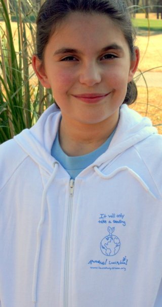 KatiesKrops's tweet photo. Nine years ago a little girl had a big dream after donating her 40-pound cabbage to a soup kitchen. She would work to end hunger, one vegetable garden at a time. With the help of @amazingkids, she launched her dream #NoHungryChildren #ItOnlyTakesaSeedling #DreamBIG https://t.co/X8mJoMHNlr