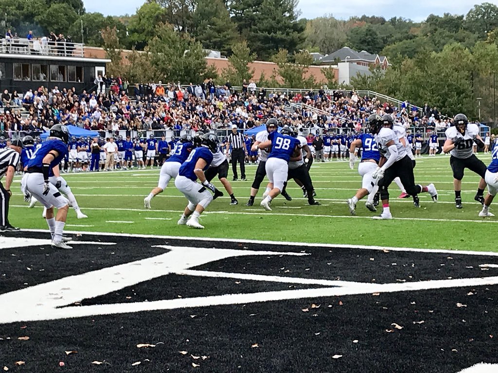 J_Branch2's tweet photo. ⚫️🔵Bentley ‘22🔵⚫️ https://t.co/tVMgLL6GBI