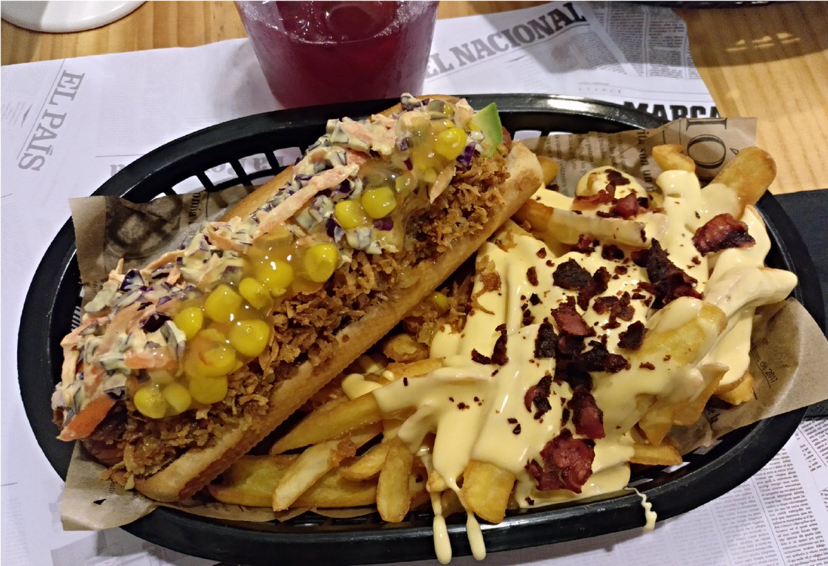 Llevaba más de un mes queriendo probar los perritos de <a href="/paperboyhotdogs/">Paperboy Hot Dogs</a> y ha superado mis expectativas. ¡Delicioso!😊😍
#Madrid #Foodies