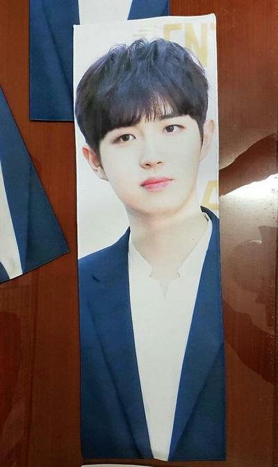 jaebaehaja's tweet photo. 업체에서 보내주신 샘플입니다.! 뒷면은 재환이 옷색과 유사해요! https://t.co/jI3wfqYpzh