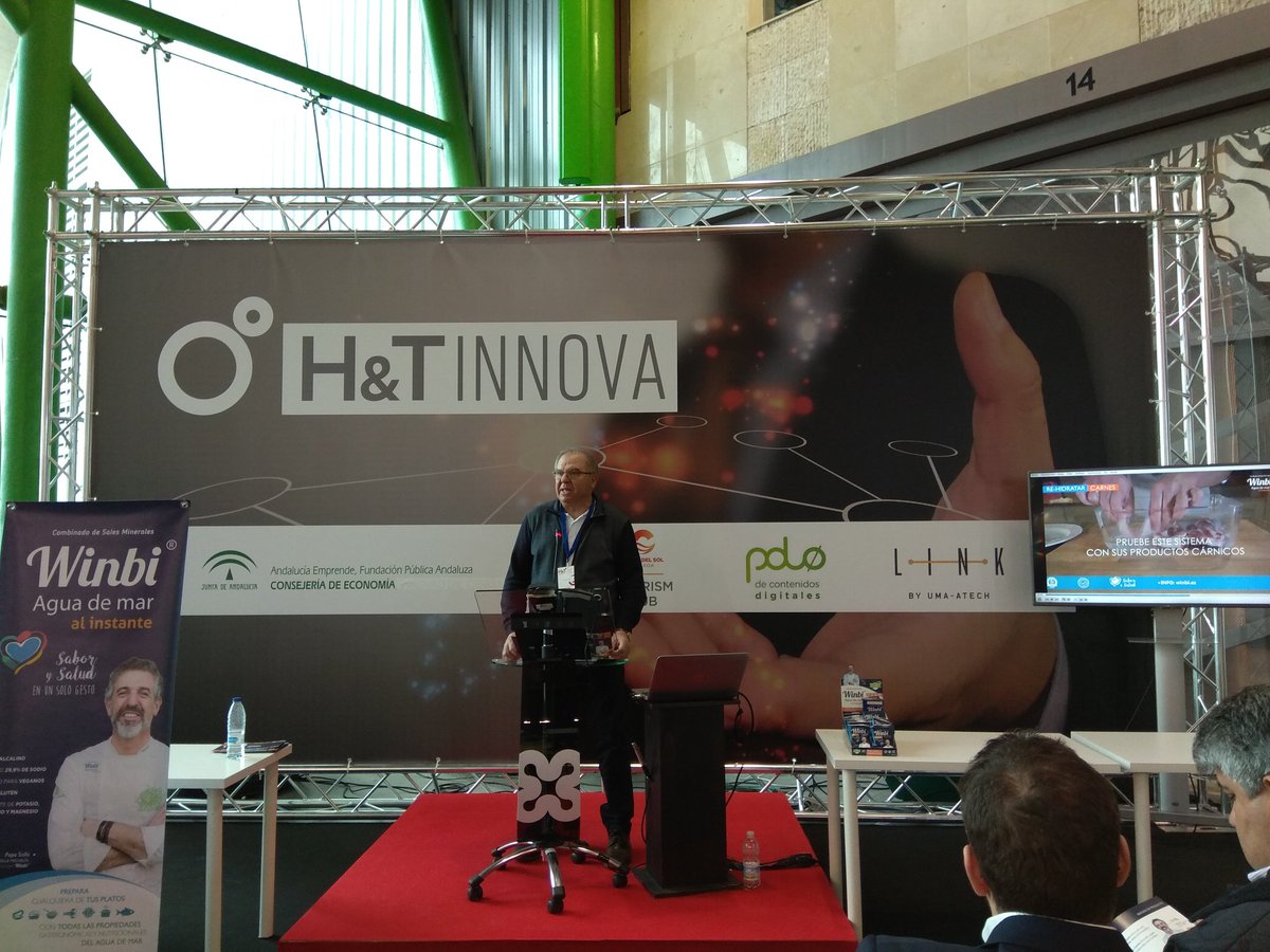 SalonHyT's tweet photo. En este momento tenemos a Antonio Ochoa de #Winbi, agua de mar al instante, en la zona H&T Innova. En esta intervención estamos descubriendo una cocina más sabrosa y saludable ¡No se lo pierdan! 👌 https://t.co/c8TTawN8JM