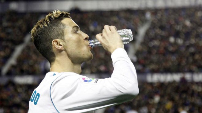 MARCA (@marca) on Twitter photo .<a href="/Cristiano/">Cristiano Ronaldo</a>: "Tengo ambición, mucha ambición. La gente debe perseguir sus sueños, yo perseguí el mío y quiero seguir haciéndolo" trib.al/30wrs4O .<a href="/Cristiano/">Cristiano Ronaldo</a>: "Tengo ambición, mucha ambición. La gente debe perseguir sus sueños, yo perseguí el mío y quiero seguir haciéndolo" trib.al/30wrs4O