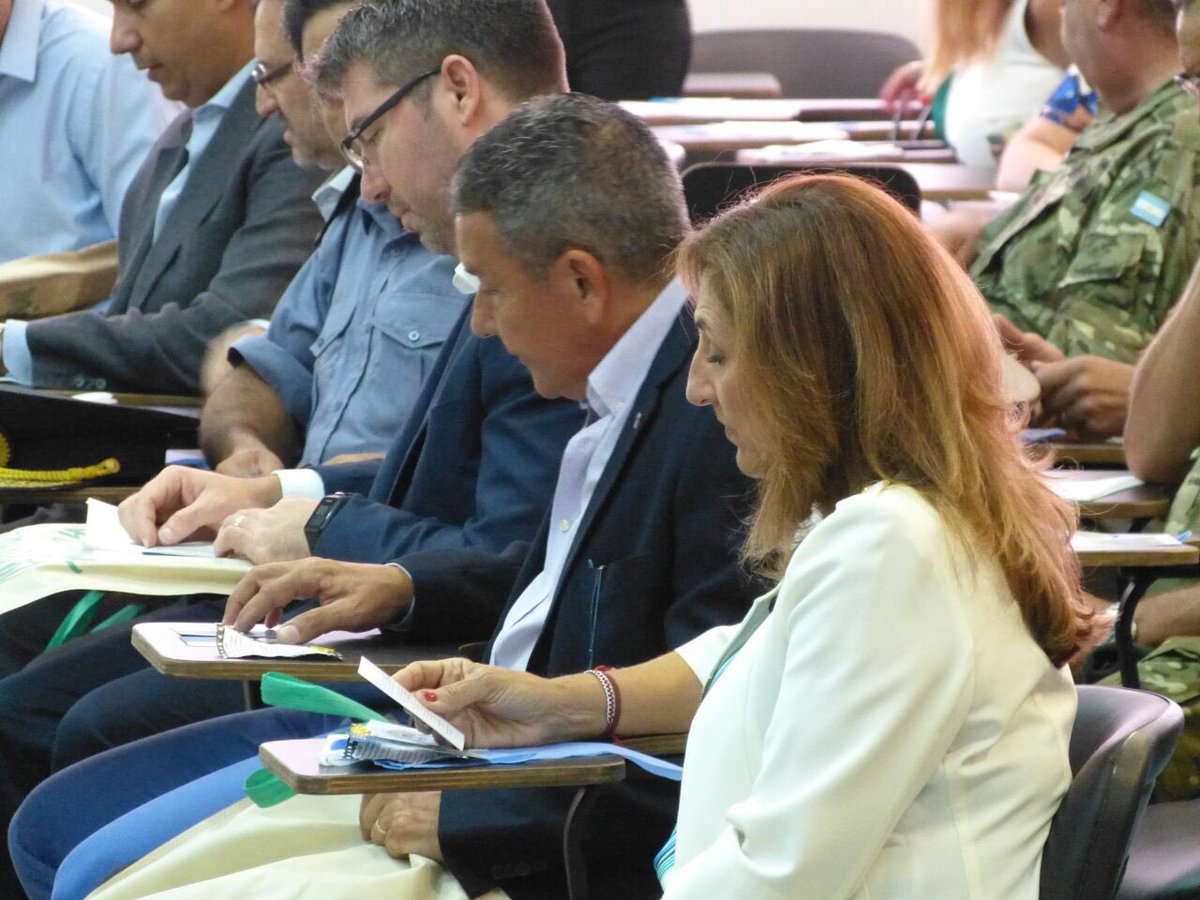 unneargentina's tweet photo. La Rectora de la #UNNE, Delfina Veiravé participa del 55 Curso de Rectores de @Consudec_Ctes que se realiza en la Facultad de Veterinarias, junto al gobernador de #Corrientes @gustavovaldesok, al arzobispo de Corrientes Monseñor Andrés Stanovnik, de Resistencia Monseñor Ramón Dus https://t.co/6zl5whfRjv