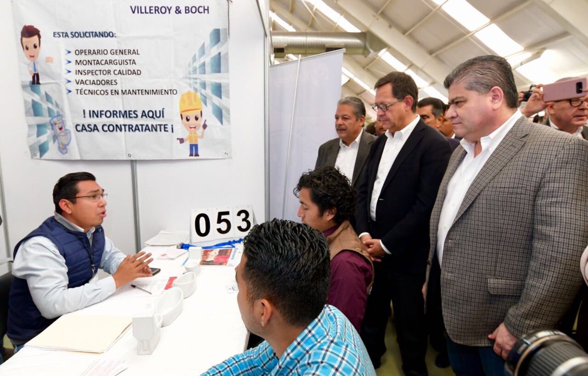 mrikelme's tweet photo. En compañía del Secretario del Trabajo y Previsión Social @1campa hoy inauguramos la Feria del Empleo Saltillo 2018, en beneficio de las y los saltillenses y en favor del desarrollo laboral y económico de nuestro estado. #FuerteCoahuilaEs https://t.co/jVfRRHvB0E
