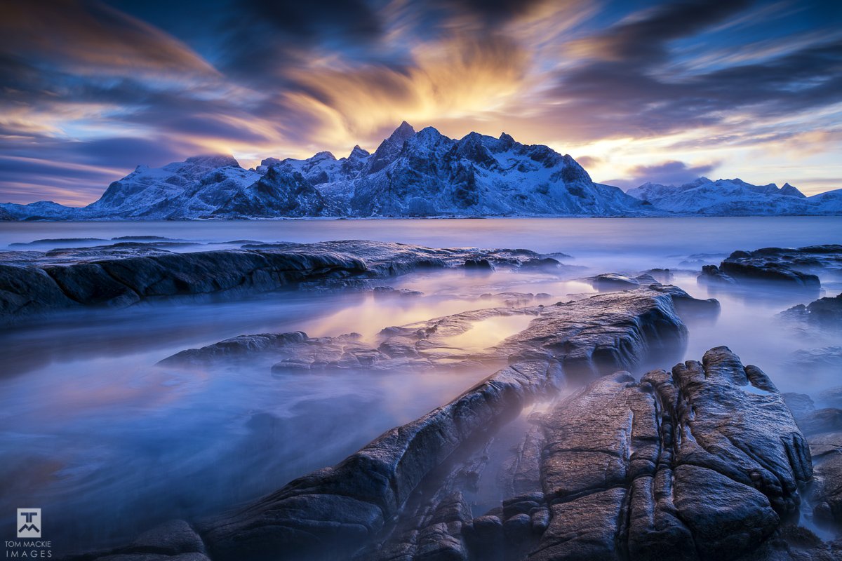 After arriving in Lofoten to virtually no snow, we had 4 inches over night. We finished up a fantastic day with a beautiful sunset.