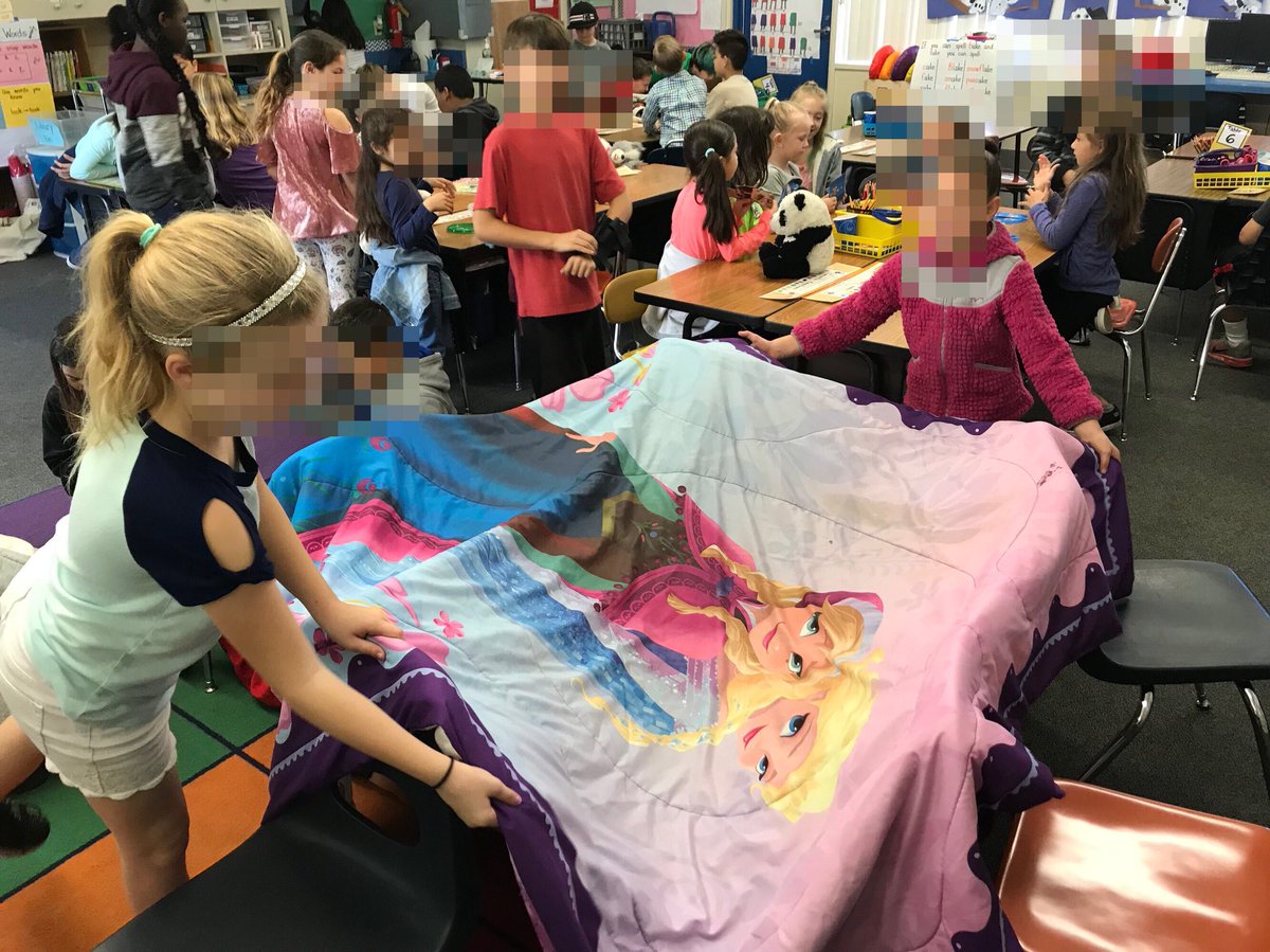 LobbanMichelle's tweet photo. #GlobalSchoolPlayDay with our big buddies! @ljebullpups https://t.co/630FNaxeUD