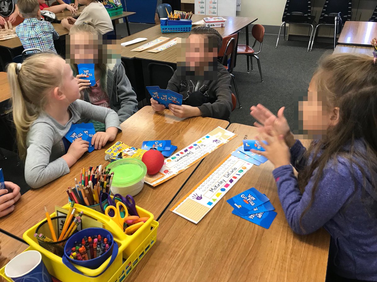 LobbanMichelle's tweet photo. #GlobalSchoolPlayDay with our big buddies! @ljebullpups https://t.co/630FNaxeUD