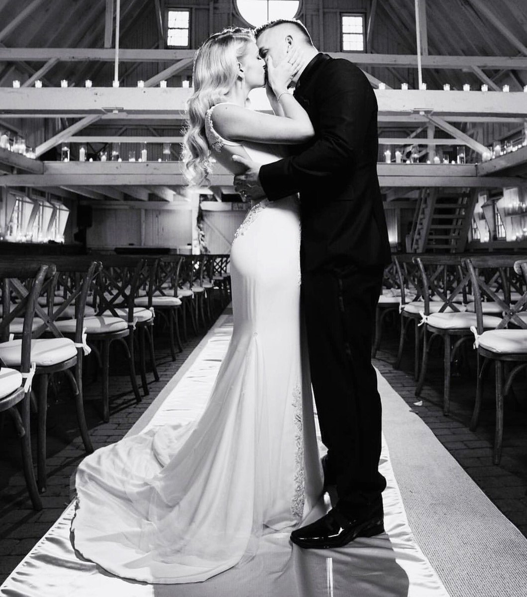 EleveeLifestyle's tweet photo. You can never go wrong with #Elevee on your wedding day. Tuxedo designed by @eleveejen #weddingwednesday https://t.co/mpgonlWkex