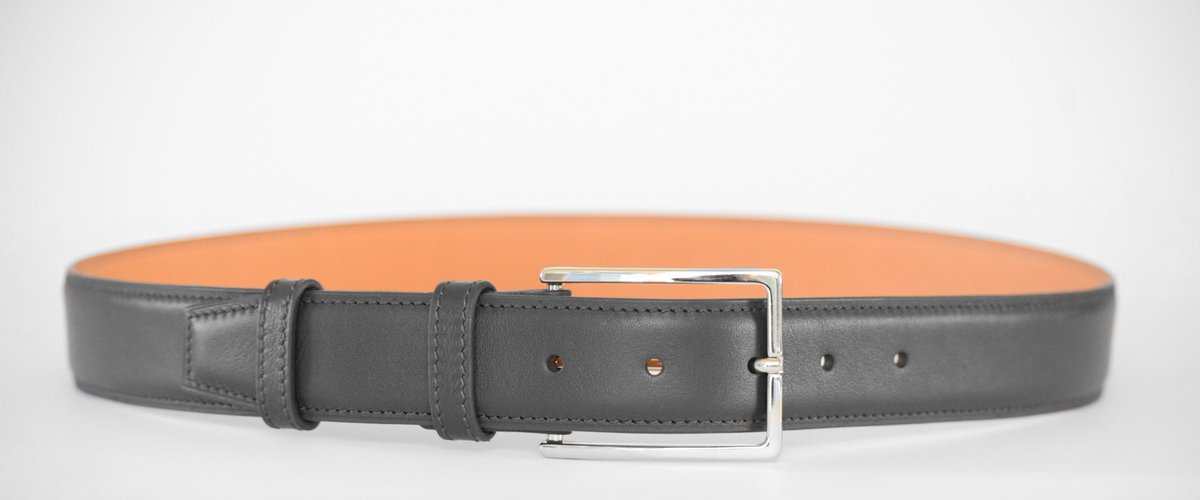 S0FRANCISC0's tweet photo. "How do I know my Belt Size?" TODAY On the Blog https://t.co/9w4bbju6fC #beltsize #frenchcraftsmanship #luxurybelts #belts #leatherbelts #SOFRANCISCO #CAMILLEBelts https://t.co/8zWMk4MRZy