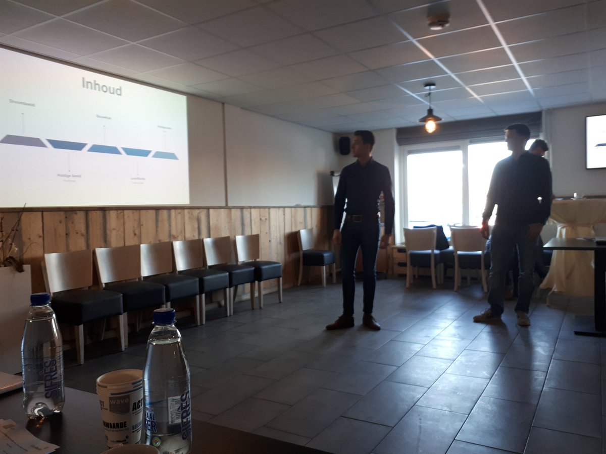 WilcoLubbers's tweet photo. Vanmiddag mogen jureren bij @Bouwmaterieel, 8 studententeams @Saxion #Pluswonen @VolkerWessels. Wat een presentaties!! Mooie doelen voor de toekomst. https://t.co/Yh68jxh9wi