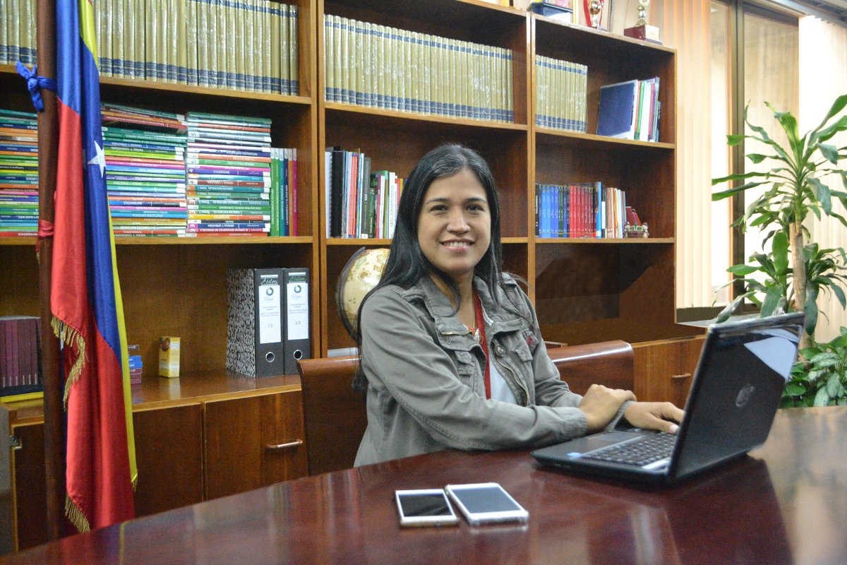 Desde Fundabit se potencia el desarrollo de la  conciencia del estudiante fundabit.gob.ve/index.php/pren…