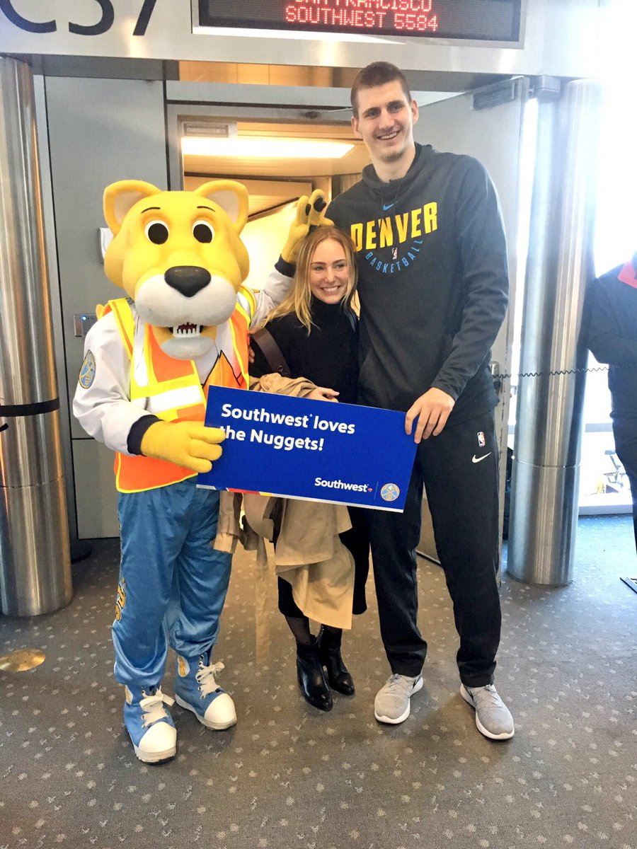 nikitalyn's tweet photo. @SouthwestAir making my fantasy (team) a reality w/ @JokicNikola15 https://t.co/MhqDxYwNLw