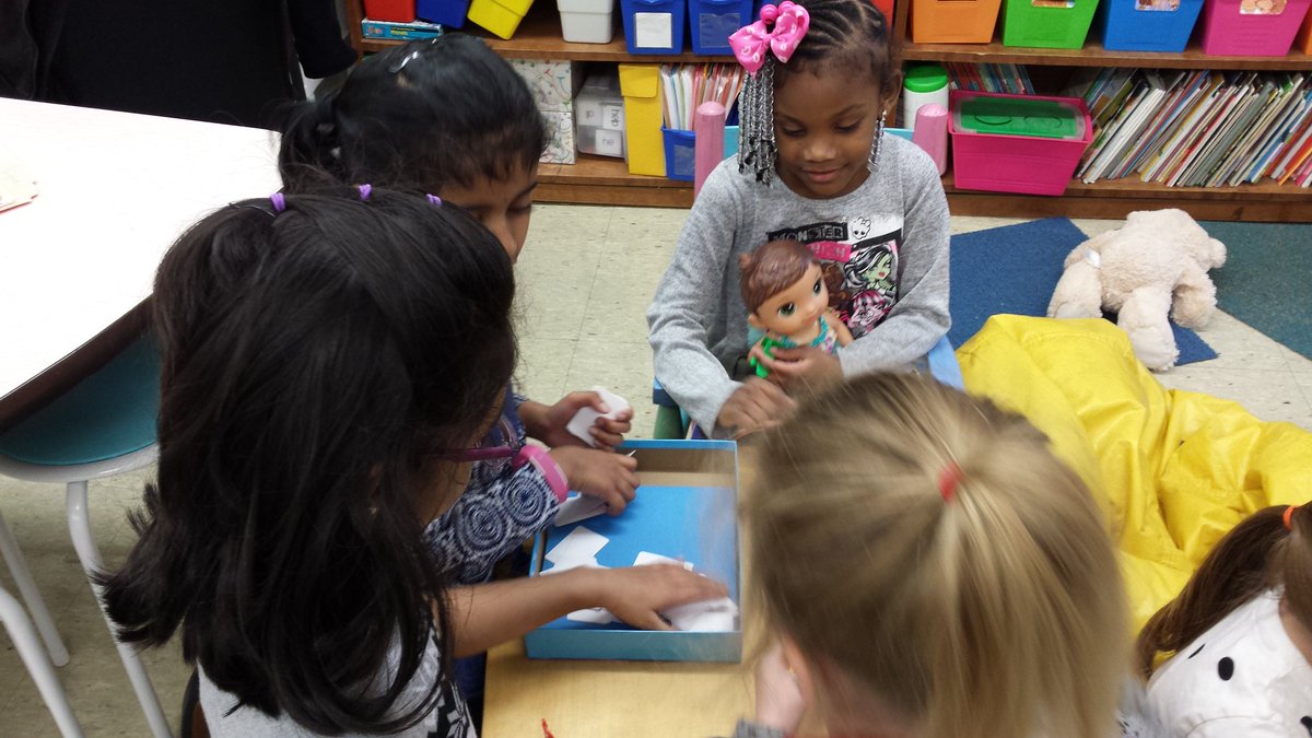 hilgar109's tweet photo. Global School Play Day with Mrs. Wilson's class @GSPlayDay @hilgar109 #GSPD2018 https://t.co/Je8wtPiHAk
