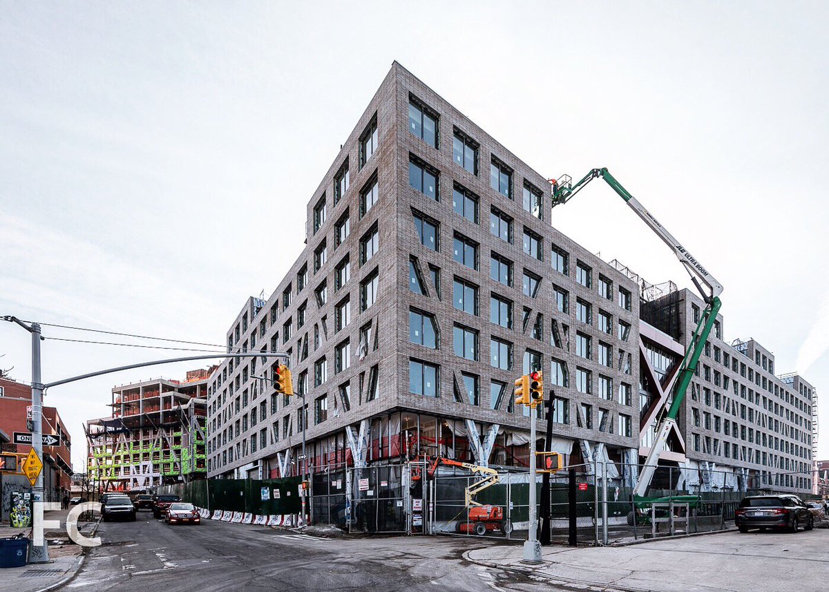 FieldCondition's tweet photo. Both buildings are topped out at 123 Melrose in #Bushwick by @oda_nyc.
https://t.co/PDlPRU0d1j https://t.co/puFfGALM07