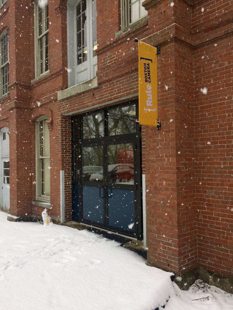 rulebostoncam's tweet photo. Our first snowy day here in Newton. #320nevadastreet #nonantum #rulerentals #wemoved https://t.co/muqshtekGH